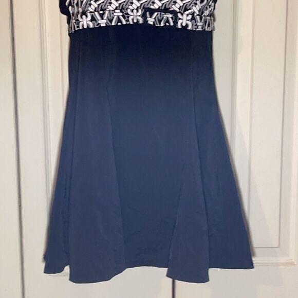 It Figures Swim Dress Built In Bra Tummy Panel 10T - Picture 3 of 16